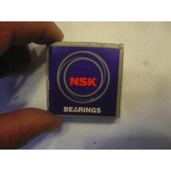 New NSK 6004VVC3E Bearing #1 image