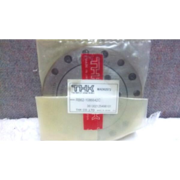 THK CROSS ROLLER BEARING RB62-1086642C MAD62572 NEW RB621086642C MAD62572 #1 image