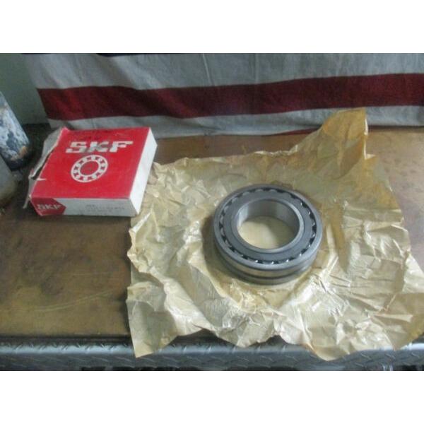 NEW SKF 22215 CJC2W33 SPHERICAL ROLLER BEARING #1 image